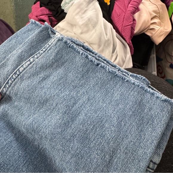 Boden High Waisted Pleated Front Tapered Mom Cropped Jeans 8 Retro Style Raw Hem - Picture 15 of 15